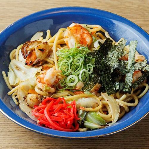 Salt-fried seafood noodles