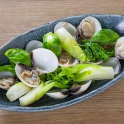 Clams and spring vegetables steamed in sake