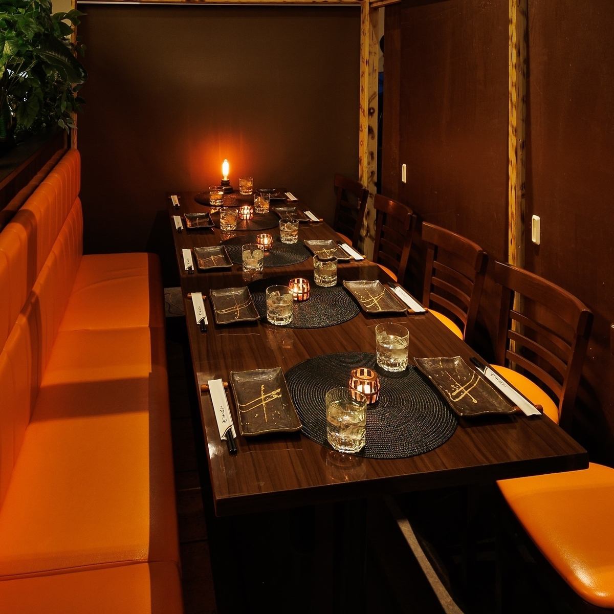 All seats are private rooms! Private rooms can accommodate from 2 to 180 people