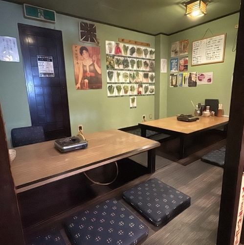当店を丸ごと貸し切って、特別な宴会はいかがでしょうか。最大23名様まで収容可能で、会社の歓送迎会や打ち上げ、各種イベントなど、大人数での集まりに最適です。レイアウトも自由自在で、参加者全員が一体となって盛り上がれるプライベート空間を提供します。
