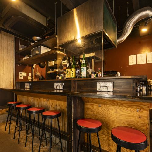 <p>21時以降もゆったり楽しめる♪ 「2軒目を探している」「もう少しゆっくり飲みたい」という方はぜひ当店へ！21時以降の遅い時間帯でも、落ち着いた雰囲気の中で美味しいお酒とお料理を楽しめます。さらに、全席喫煙可能となっておりますので、愛煙家の方も肩身の狭い思いをせず、ゆったりとお寛ぎいただけます◎</p>