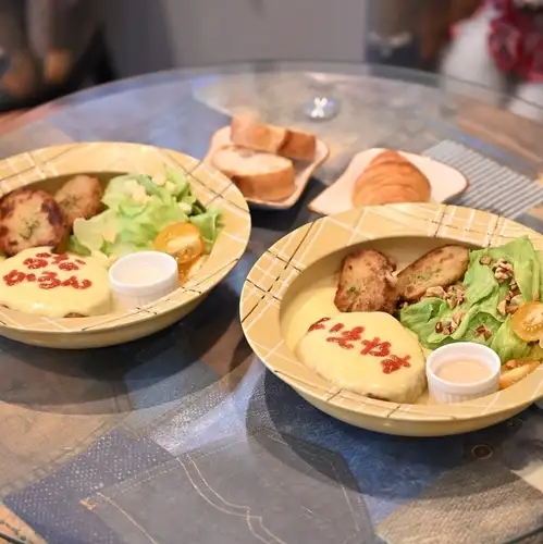 ランチを華やかにするハンバーグプレート☆