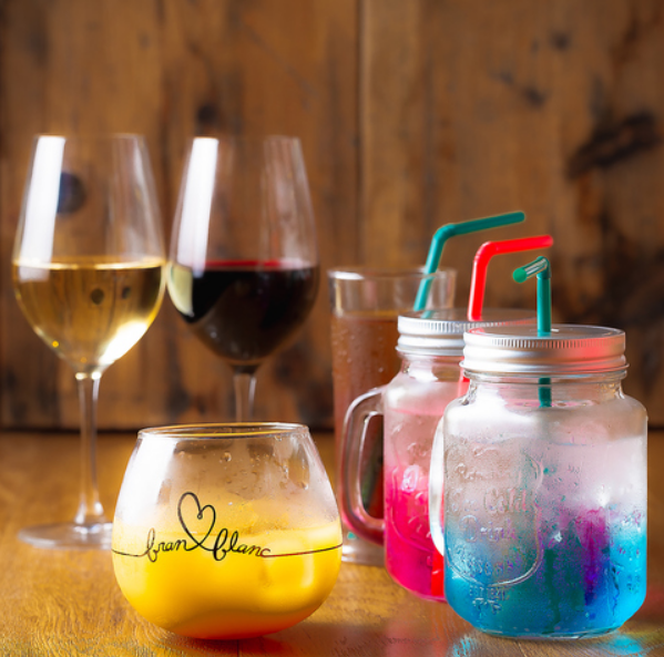 お酒の種類にも自信有◎カクテルも色々ご用意しております!