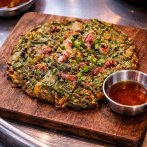 Chijimi with chives and octopus