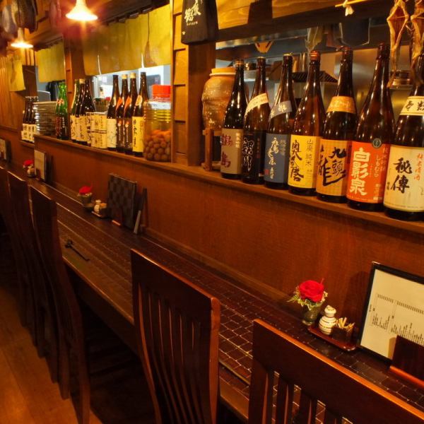 店主は立教大学のOBで釣りが好き☆店主の趣味である釣り道具や帽子もありセンスの感じられる素敵な店内!大手アパレル出身のオシャレな店主が細部までこだわって作り上げた温もりのある店内は居心地抜群です。落ち着きのある大人の雰囲気ながら、とても親しみやすい空間は何度来ても素敵な時間をお過ごしいただけます。