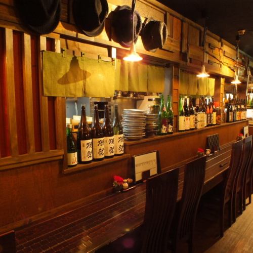 <p>池袋駅C3出口より徒歩約3分の好立地!店内は木の温もり溢れる雰囲気の良い空間。お仕事終わりや学校終わりのサク飲みにもおすすめです!春夏秋冬と全ての季節でお楽しみいただけるおでんや豊富なお料理、お酒をご堪能ください。カウンター席もございますので、お一人様でのご利用も大歓迎!お気軽にお立ち寄りください!</p>