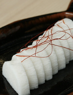 Pickled yam with wasabi