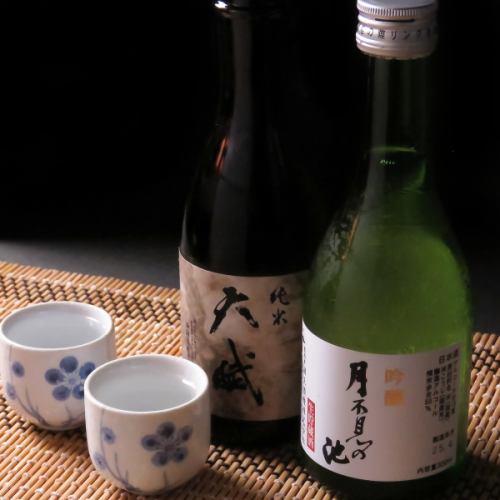 A wide variety of sake available♪ Try a variety in single serving sizes!