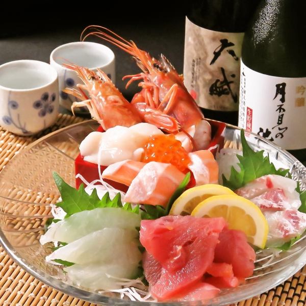 [Enjoy seasonal fresh fish] Made with carefully selected, extremely fresh seafood ♪ 5 kinds of sashimi 2,980 yen (tax included)
