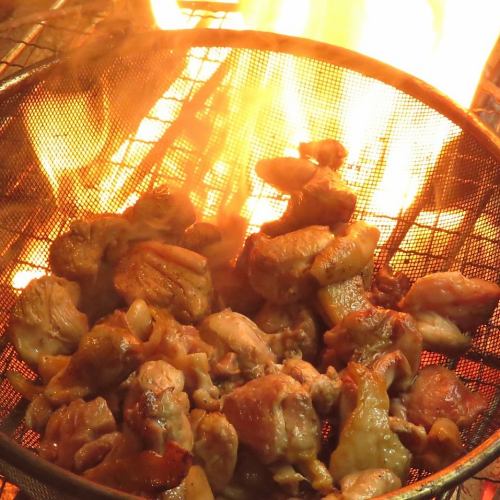 Authentic char-roasted chicken chicken! It's a dish that boasts brilliant chewing!