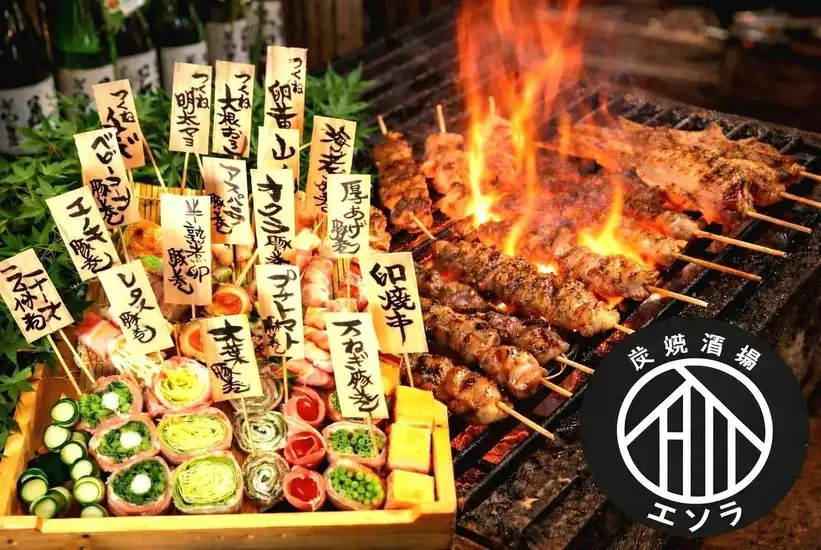 【小倉駅近く】焼鳥・巻き串・もつ鍋　鍋とお肉・海鮮の炭焼酒場!単品飲み放題人気♪