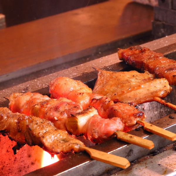 Assorted gorgeous seafood and skewered dishes are also popular at banquets ★