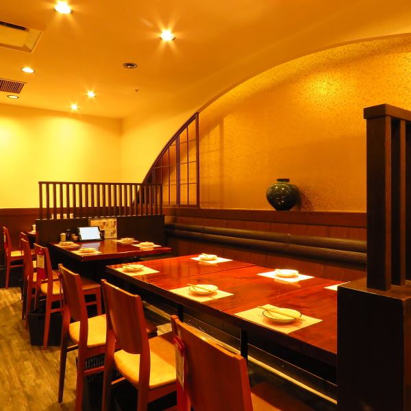 [Banquet seats: 15 people, 30 people, up to 70 people possible] We have seats with semi-private room partitions! There are table seats and parlor seats, Please enjoy seasonal ingredients in a relaxed and calm atmosphere! Available from 4 people ♪