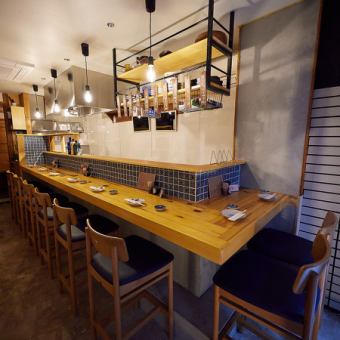 【宴会するなら当店へ♪】貸切は10名様~最大12名様で承ります。会社宴会、歓送迎会、忘新年会、同窓会、女子会、ママ友会、親族でのお集まりにオススメ★コースなら当店名物の新鮮なお魚料理を、お刺身・フライ・煮魚・サラダ・焼き魚まで、心行くまでたっぷりご堪能頂けます。駅近5分の好立地だから店内待ち合わせも◎
