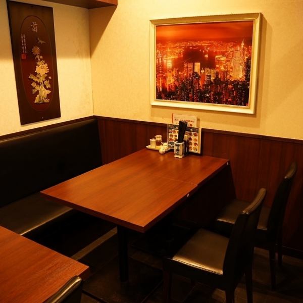 店内は落ち着いた雰囲気の空間で、思わずゆったりしちゃいます！まったりと寛ぎながら、中華ならでは香ばしい香りを楽しみながら、おいしい食事を愉しんでください！