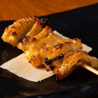 鶏かわ串