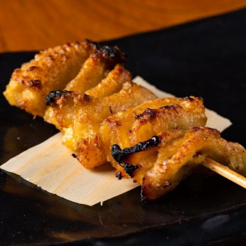 鶏かわ串