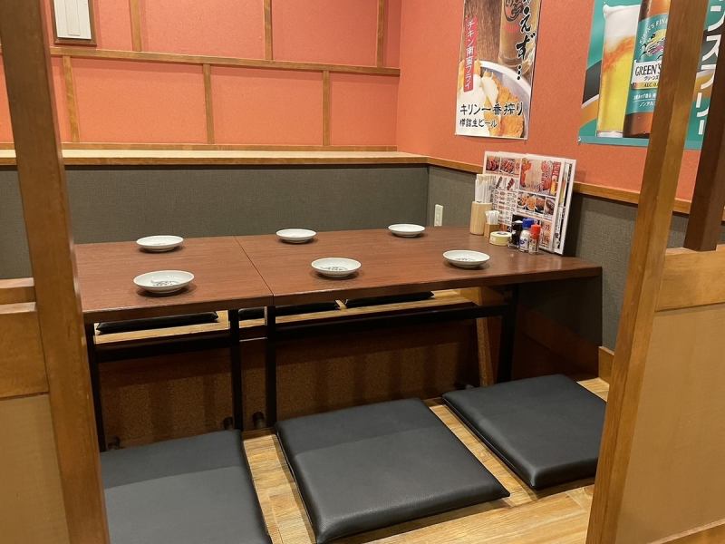 [About a 4-minute walk from the west exit of Shin-Hamamatsu Station/About an 8-minute walk from the north exit of Hamamatsu Station] The table seats are spacious! We can accommodate drinking parties of various sizes, such as 2, 4, 6, and 12 people.It is a space where you can relax without hesitation.