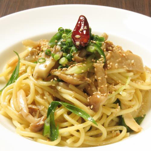 キノコと九条ネギの和風ペペロンチーノ