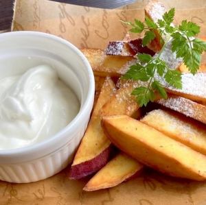 サツマイモ(鳴門金時)の塩バターホイップ添え