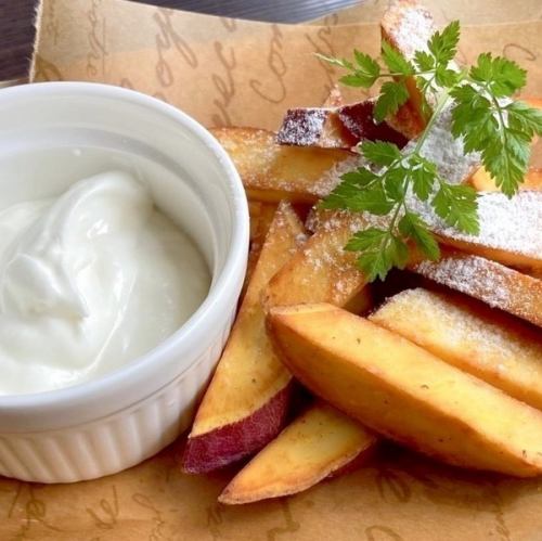 サツマイモ(鳴門金時)の塩バターホイップ添え