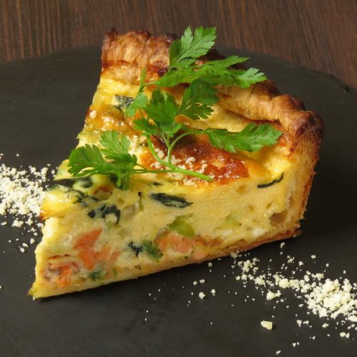 サーモンキッシュ