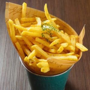 カレー風味の海賊フライドポテト