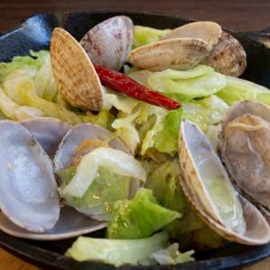 アサリの春キャベツの白ワイン蒸し