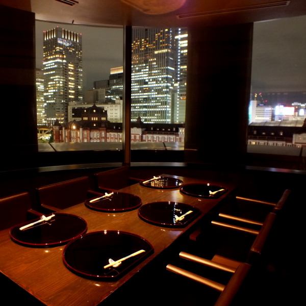 【４名～6名様用個室】夜景の見えるくつろぎの個室や接待向き個室をご用意しております。【8名～14名様用個室】同窓会や懇親会にもおすすめです。お問い合わせください。女子会やママ会に最適なお席となっております。