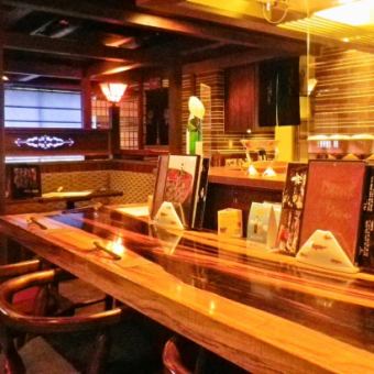 キッチンに面しているカウンター席では臨場感あふれる匠の技が楽しめます！