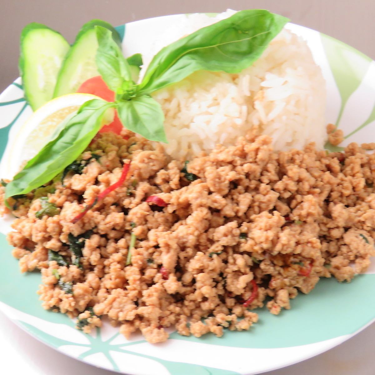 A 5-minute walk from Kanayama Station, Thai cuisine is NEW!