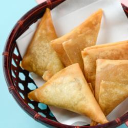 インド風揚げ餃子 カレーサモサ