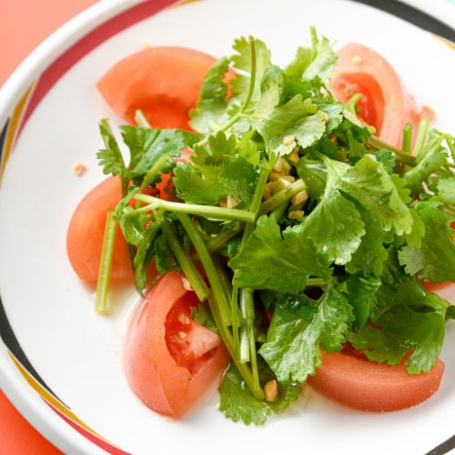 トマトパクチー