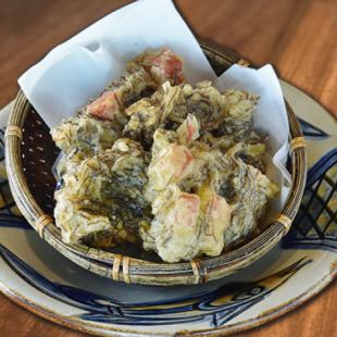 Okinawa mozuku and pork tempura