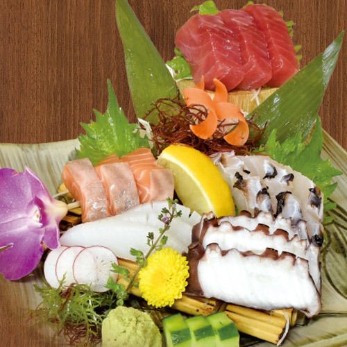 Assortment of 5 kinds of sashimi