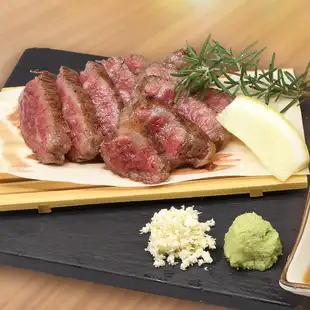 和牛の炭火焼き