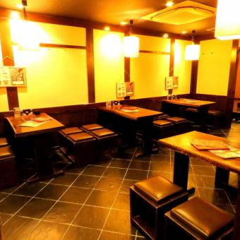テーブル席は全24席。貸切利用もお気軽にご相談ください!!