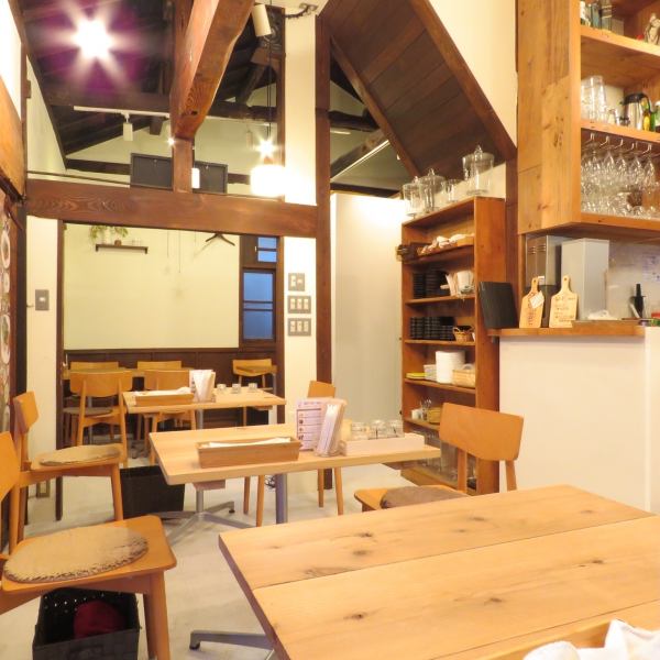 ◆We also have table seats that are easy to use for meals with a small number of people.Our proud plate menu is also available at dinner time, so you can enjoy our proud dishes all day ☆! Please visit the old folk house cafe, which is very popular with women who are conscious of beauty and health ♪ [Yutenji] /Shibuya/Cafe/Lunch/Beauty/Mama's Association/Women's Association】