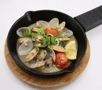 あさりの白ワイン蒸し