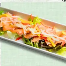スモークサーモンのカルパッチョ