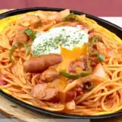 温泉卵の鉄板ナポリタン