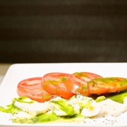 tomato mozzarella caprese