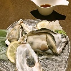 Setouchi Specially Selected Raw Oyster with Shell (1 piece)