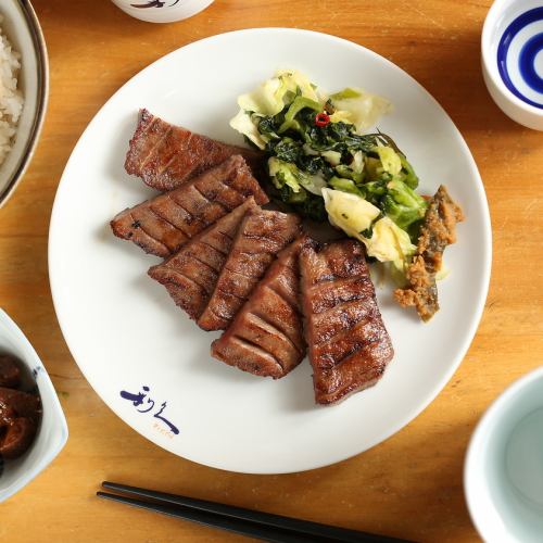 観光・出張の際は利久へ♪