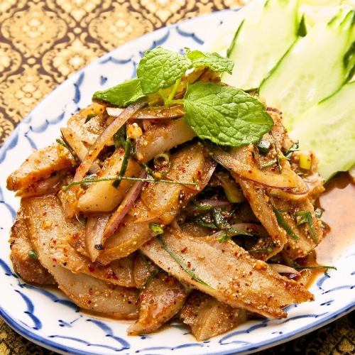 Grilled pork with spicy sauce