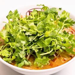 Lots of coriander! Tom Yum Paku Spicy Ramen