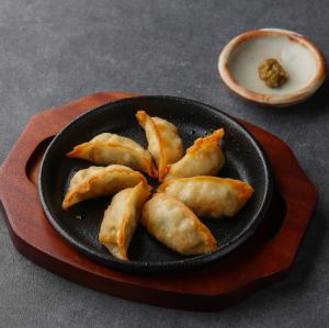 TORA鶏YAの揚げ餃子(7個)