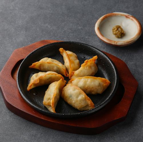TORA鶏YAの揚げ餃子(7個)