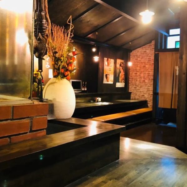 [Counter seats] Counter seats are also available.It is a stylish counter seat, and you can sit facing the wall, so you can create a space for just the two of you, so it is highly recommended for a date or a meal with friends. There is also a seat type! Please use it ☆