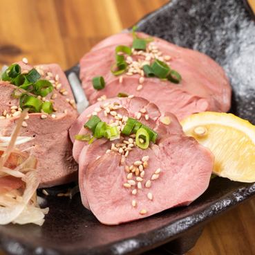 宴会や女子会にぴったり!自慢の一品料理が豊富★